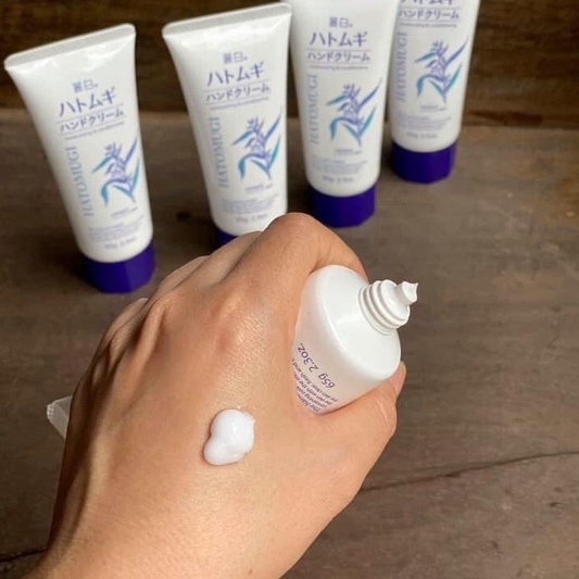 Kem tay Hatomugi dưỡng trắng mềm mịn da tay Hand Cream 65g Nhật Bản