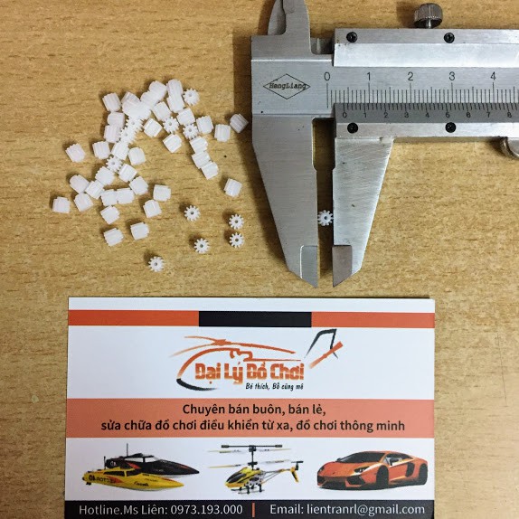 Bánh răng nhựa 11 răng lỗ trục 1mm đường kính 4mm giá 1 chiếc