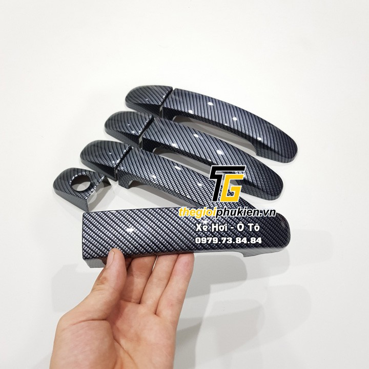 Bộ ốp tay nắm cửa không từ, ốp hõm cửa xe vân Carbon Ford Everest 2016-2021