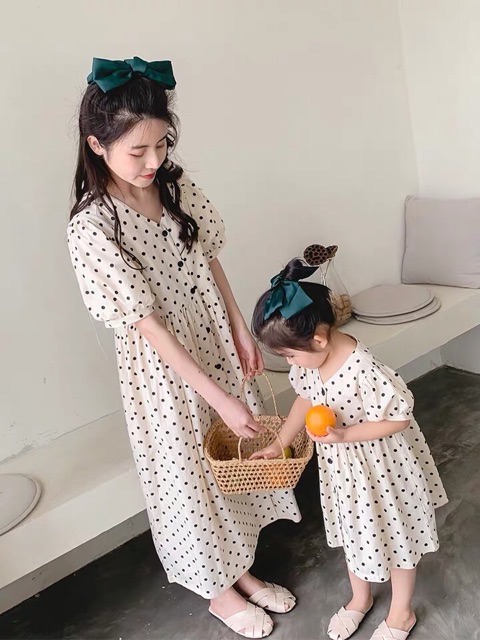 Váy đôi cho mẹ và bé
