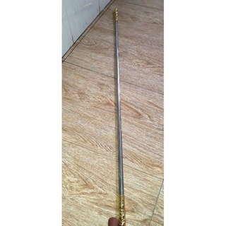 Một chiếc thiết bảng - Gậy như ý Tôn Ngộ Không dài tầm 96cm