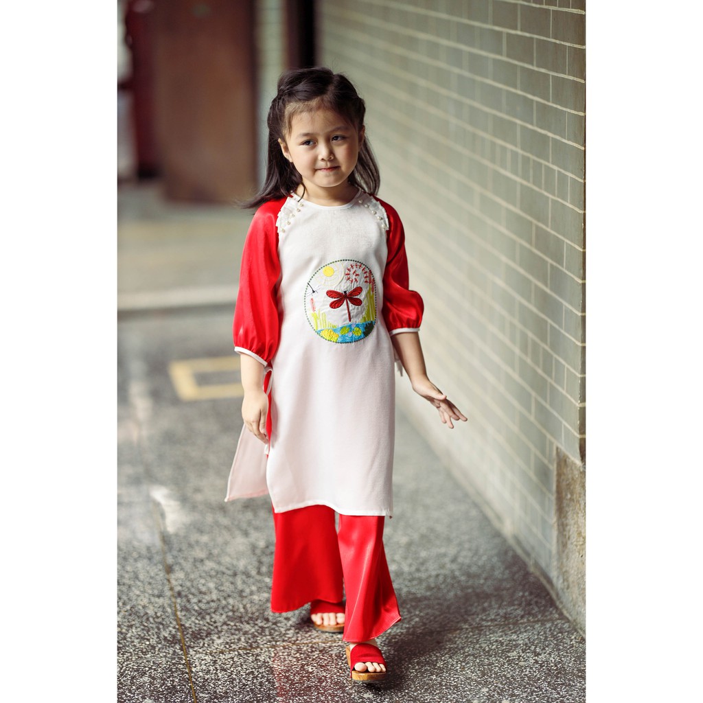 Set áo dài cho bé gái BYZU kiểu áo dài cách tân cổ tròn thêu chuồn chuồn, chất liệu lụa cao cấp