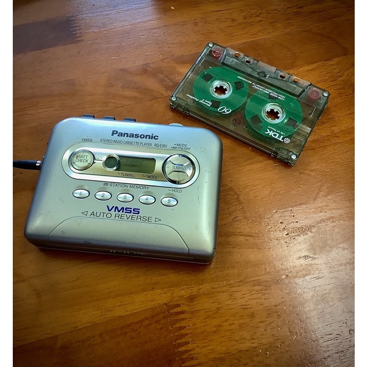 Máy Cassette Panasonic RQ-E35V