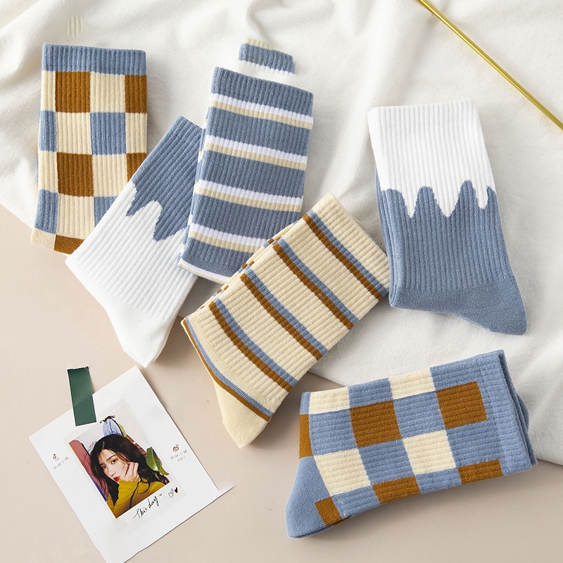 Vớ Cotton Cao Cổ Kẻ Sọc Vuông Xinh Xắn Cho Nữ