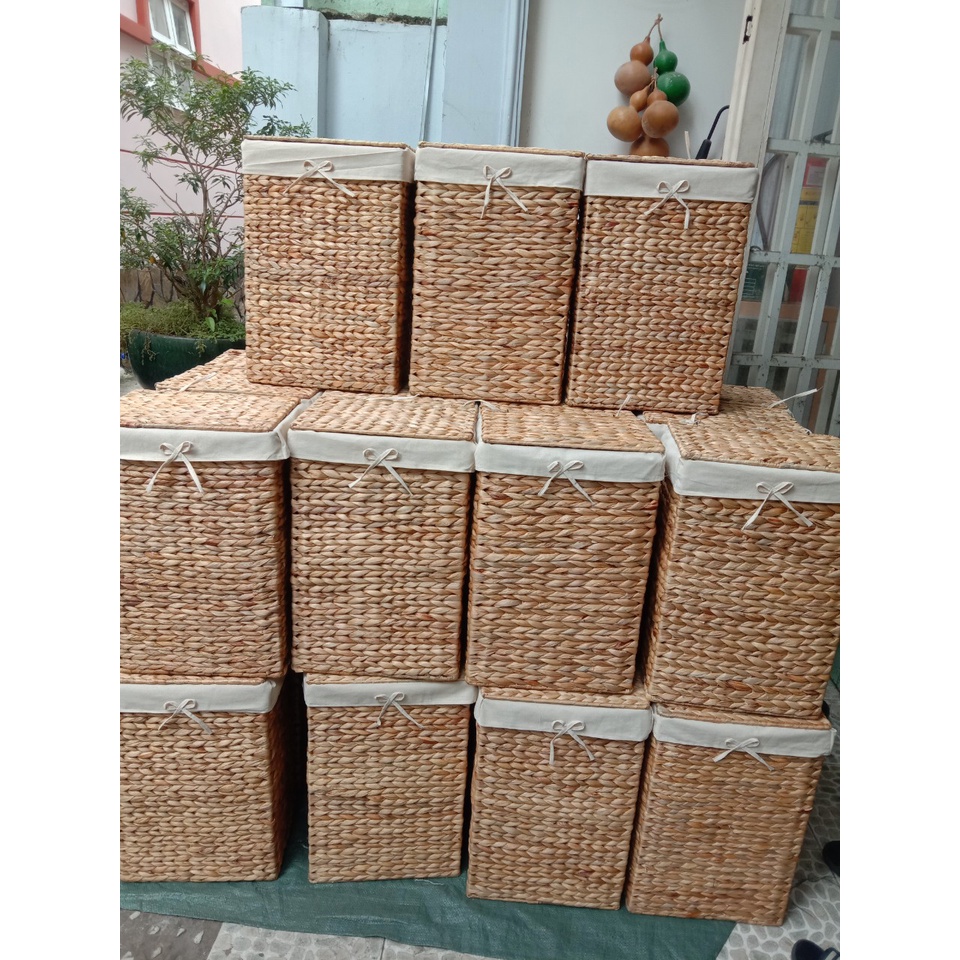 Thùng lục bình đựng áo quần có nắp đậy