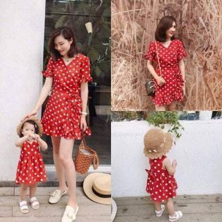 Váy đôi mẹ và bé 3 mẹ con