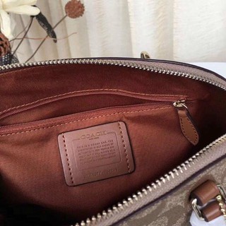 Túi xách Coach hến nâu
