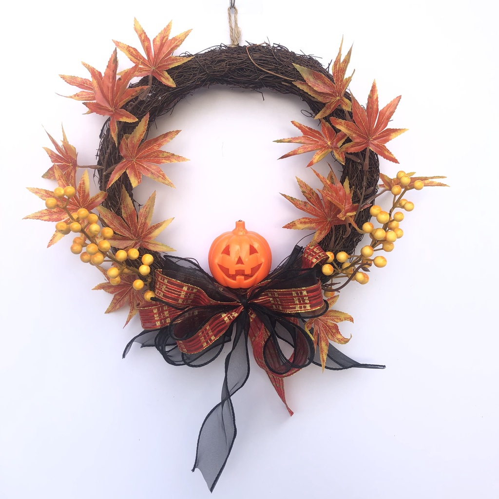 Vòng nguyệt quế treo cửa trang trí Halloween đường kính 27cm mẫu MN03