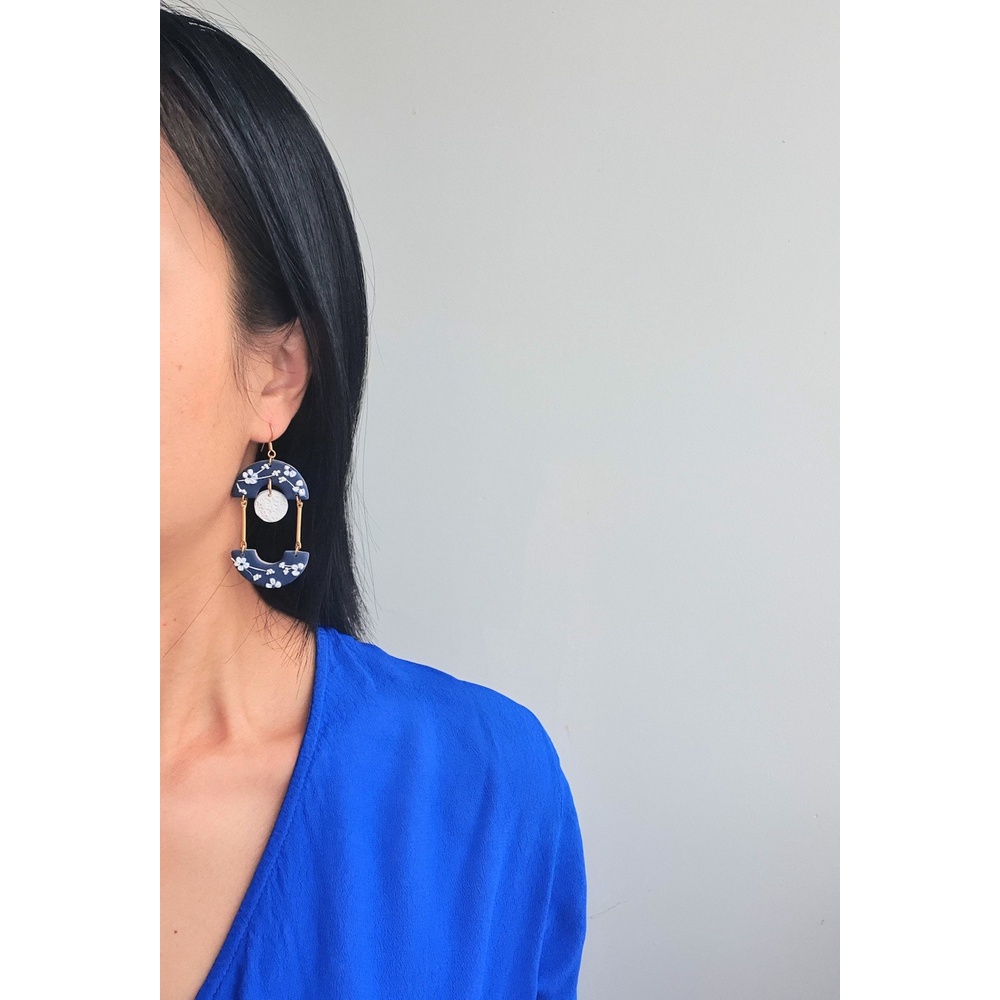 Bông tai gốm sứ xanh | Trang sức khuyên tai thủ công đất sét polymer | LAM Jewelry