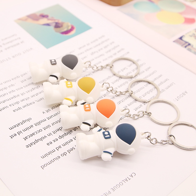 Móc khóa phi hành gia