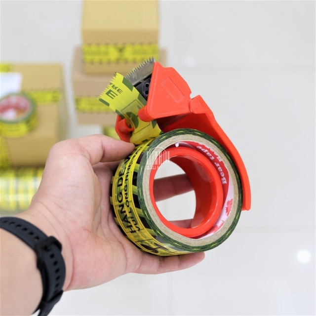 Băng dính hàng dễ vỡ 100 yard siêu dai không thấm nước dùng gói hàng cảnh báo
