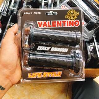 Bao tay valentino