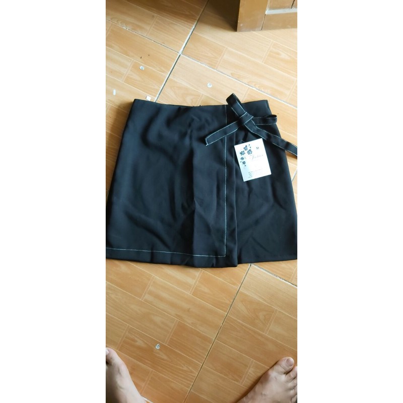 CHÂN VÁY CHỮ A VIỀN CHỈ NỔI CÓ NƠ,QUẦN GIẢ VÁY VIỀN CHỈ NỔI PHỐI NƠ | BigBuy360 - bigbuy360.vn