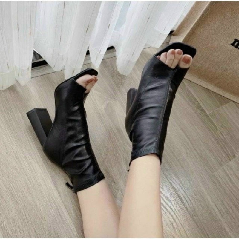 Bốt nữ gót trụ hở mũi da lỳ mã bốt 7295