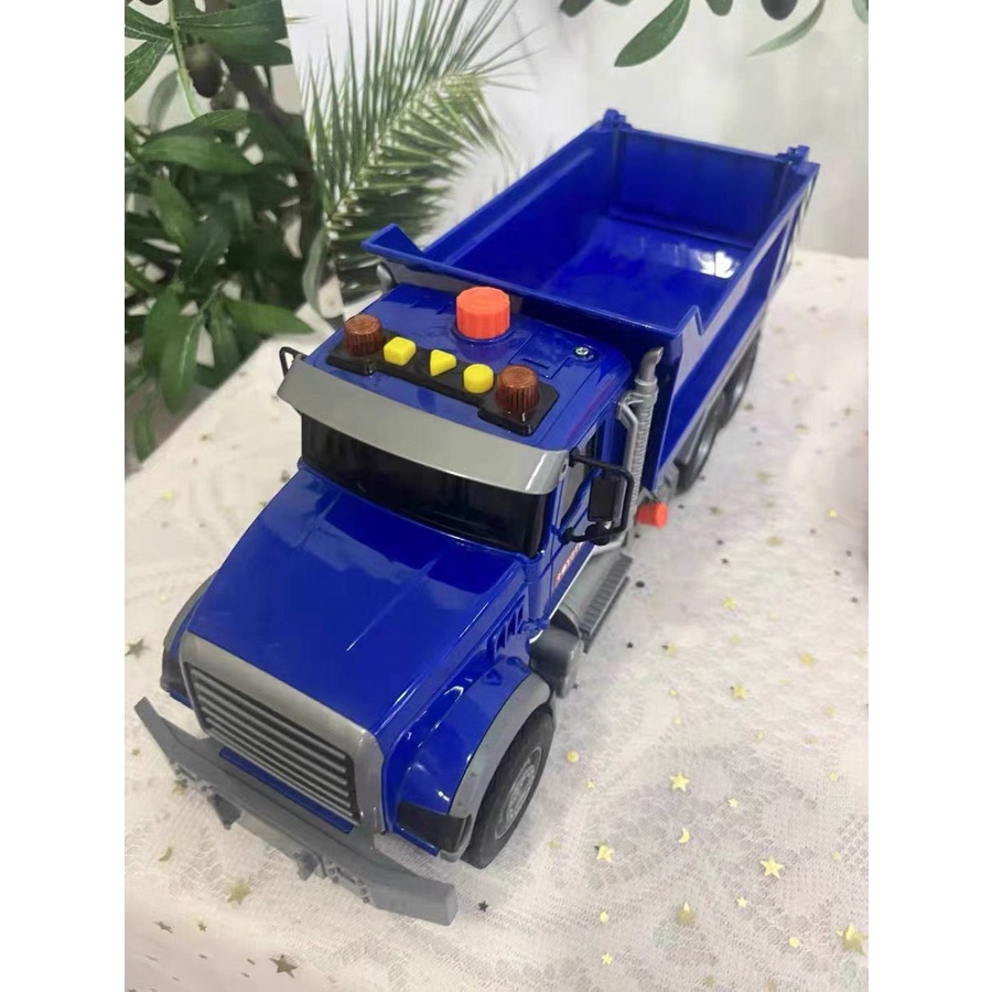 Xe ô tô, xe tải đa năng hãng Toystar có pittong nâng hạ