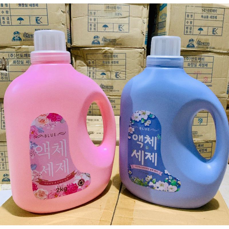 Nước giặt xả 2 in 1 Hàn Quốc- Blue Hương Thảo Mộc chai 2kg- dạng gel siêu đậm đặc hương thơm dịu nhẹ