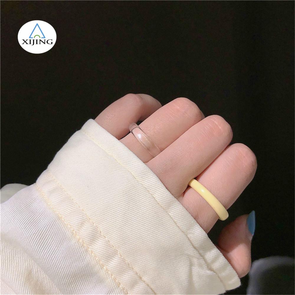 Nhẫn trơn bằng nhựa đơn giản phong cách Hàn Quốc cho nữ