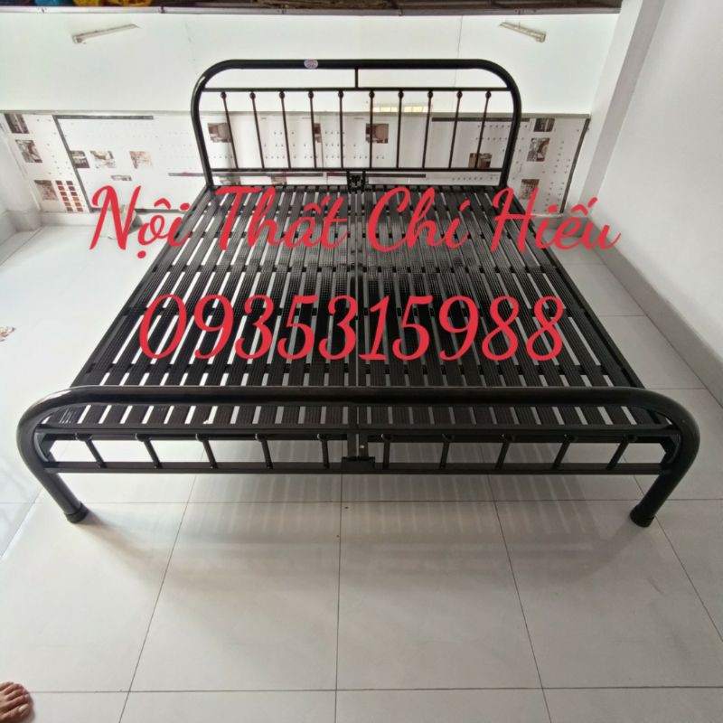 Giường sắt Bi 1m6