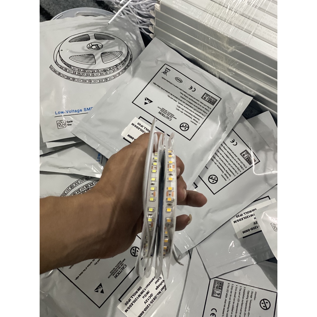 1 Cuộn led dây dán 2835 5m 12V 120 bóng có keo 2 mặt ánh sáng trắng, vàng ấm SL Home