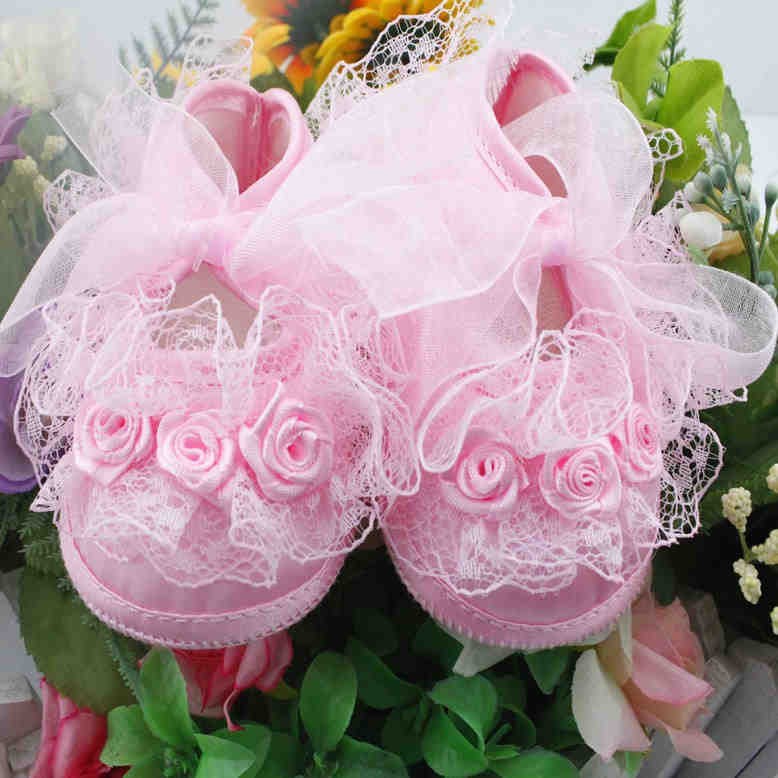 Giày ren công chúa cho bé tập đi