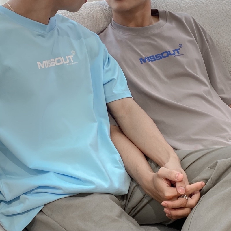 Áo thun MISSOUT LOGO TEE 10 màu Nam Nữ Unisex Có Tag Vải kèm video và ảnh thật sản phẩm từ DIONS STORE