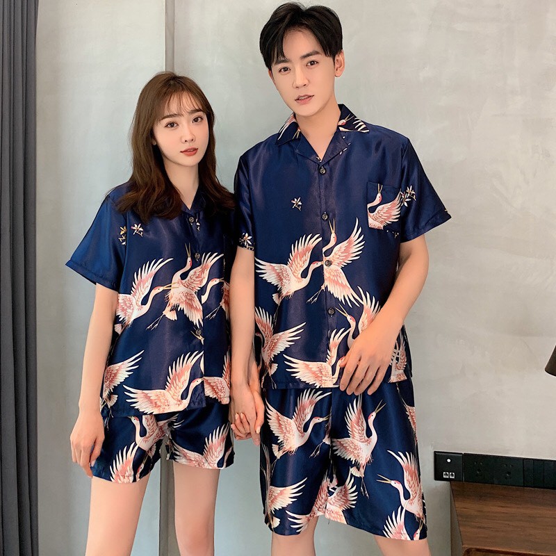 Bộ Pijama cộc tay nam nữ họa tiết tiên hạc chất lụa bóng cao cấp mã 245 (Hàng có sẵn) | BigBuy360 - bigbuy360.vn