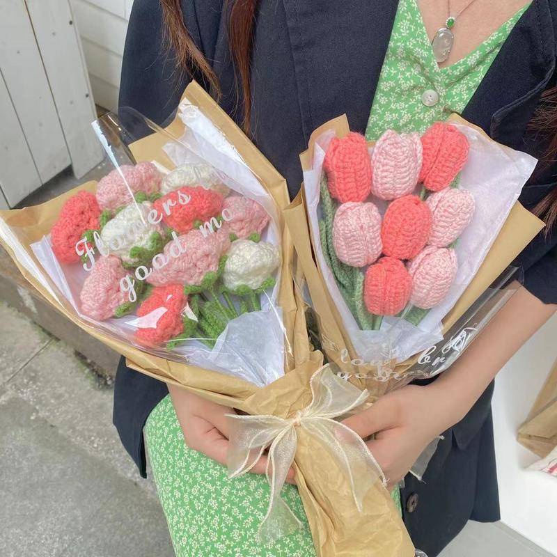 Bó Hoa Hồng Giả Đan Tay Thủ Công Dùng Trang Trí Làm Quà Tặng Valentine Cho Bạn Gái