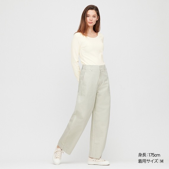 Áo thun tăm nữ dài tay cổ tròn xinh xắn của UNIQLO