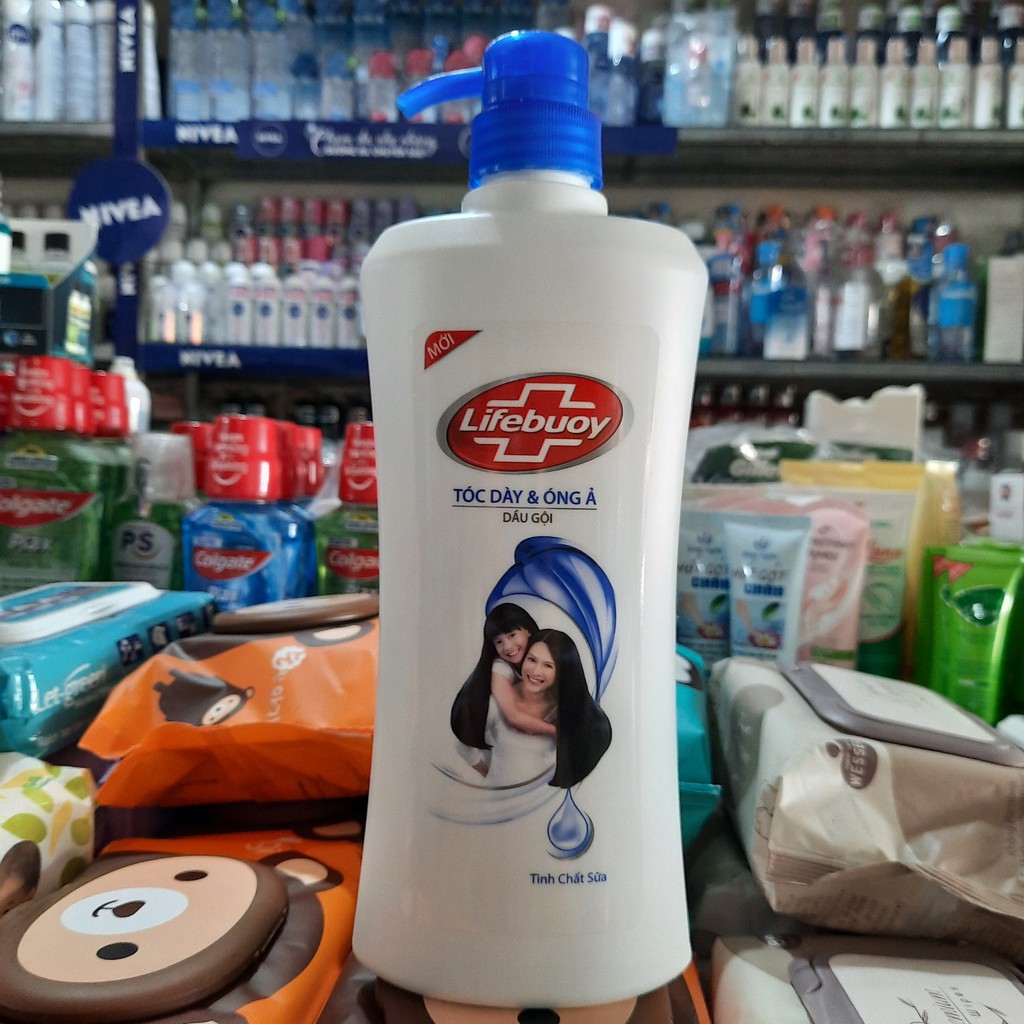 Dầu Gội Lifebuoy Tóc Dày Óng Ả 640g