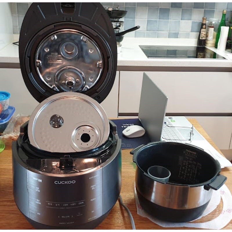 Nồi Cơm Điện Cao Tần Áp Suất Kép Cuckoo CRP-KHTS1060FD 1,8L
