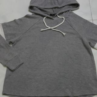 Áo Hoodies Nón Croptop Nữ Rag II Riches Màu Xám Tay Dài Viền 2 Sọc Trắng - Size M LỖI DƠ