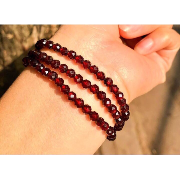 Vòng tay đá Garnet đỏ cắt giác Minh Tâm Jewelry