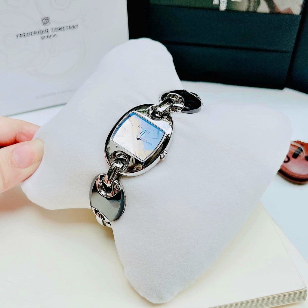 Đồng Hồ Nữ Gucci Marina Chain Ladies Watch YA121514