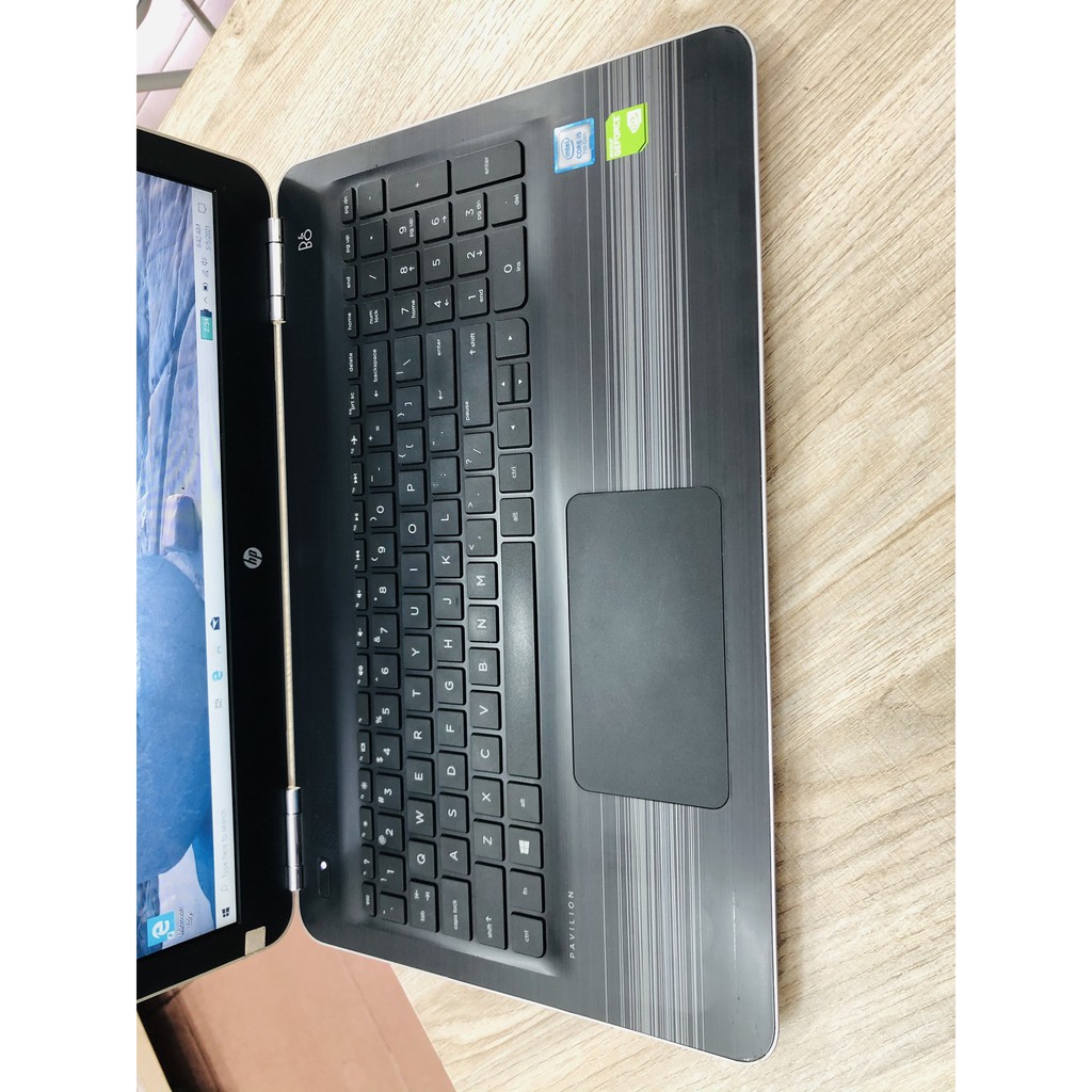 Laptop HP Pavilion 15-au119TX I5-7200U (BẠC