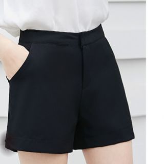 Quần short vải ống rộng