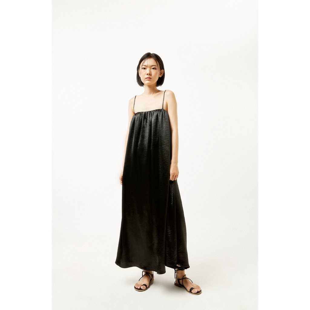 DOTTIE - Đầm dài hai dây vải phi bóng nữ đen D0359