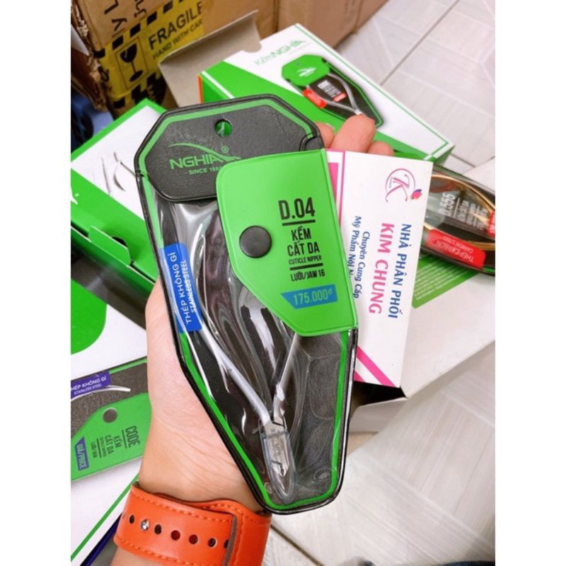 Kềm inox Nghĩa D01 cắt da