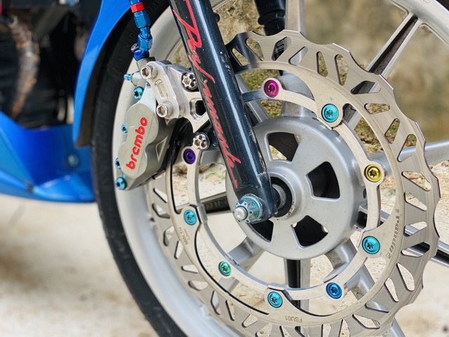 Bộ lòng dĩa pát heo Brembo 4Pis Suzuki Satria Raider Fi