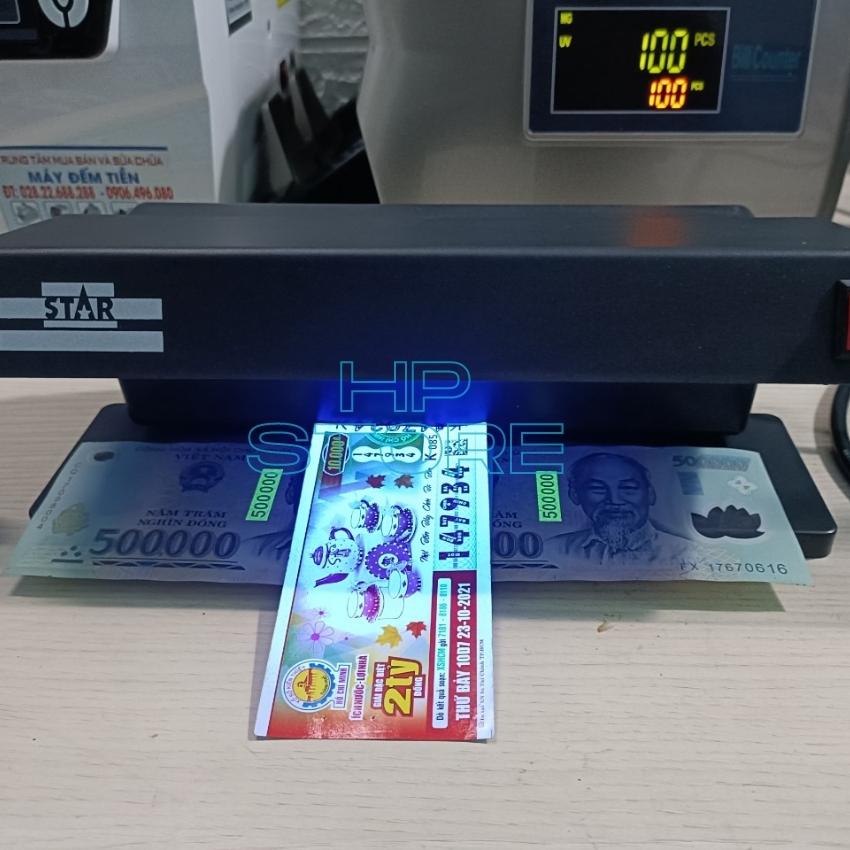 Đèn soi tiền giả, giấy tờ, cà vẹt, bằng lái xe, tem, vé số với 2 bóng đèn UV, nhỏ gọn dễ di chuyển