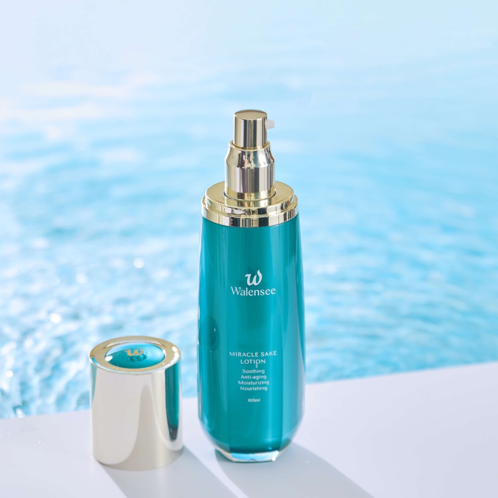 Combo xử lý độc tố dưỡng ẩm chuyên sâu Walensee bao gồm nước hoa hồng cân bằng da, kem dưỡng ẩm siêu cấp nước
