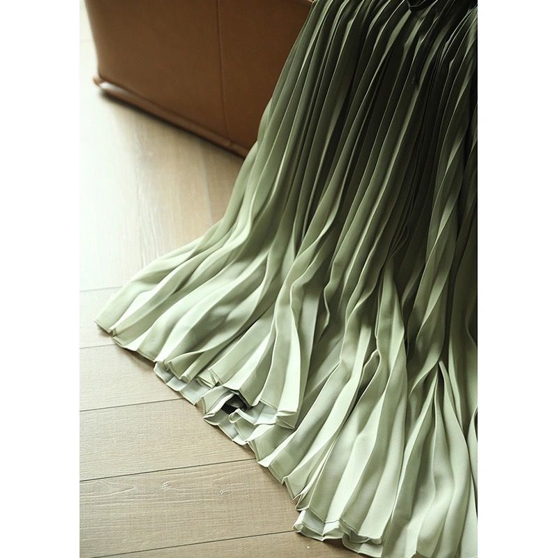 Chân Váy Voan Dài Màu Xanh Lá Gradient Thiết Kế Xếp Ly Nữ Tính