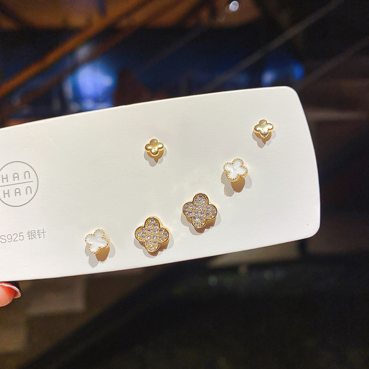 Bộ khuyên tai nữ trang tạo hình độc đáo