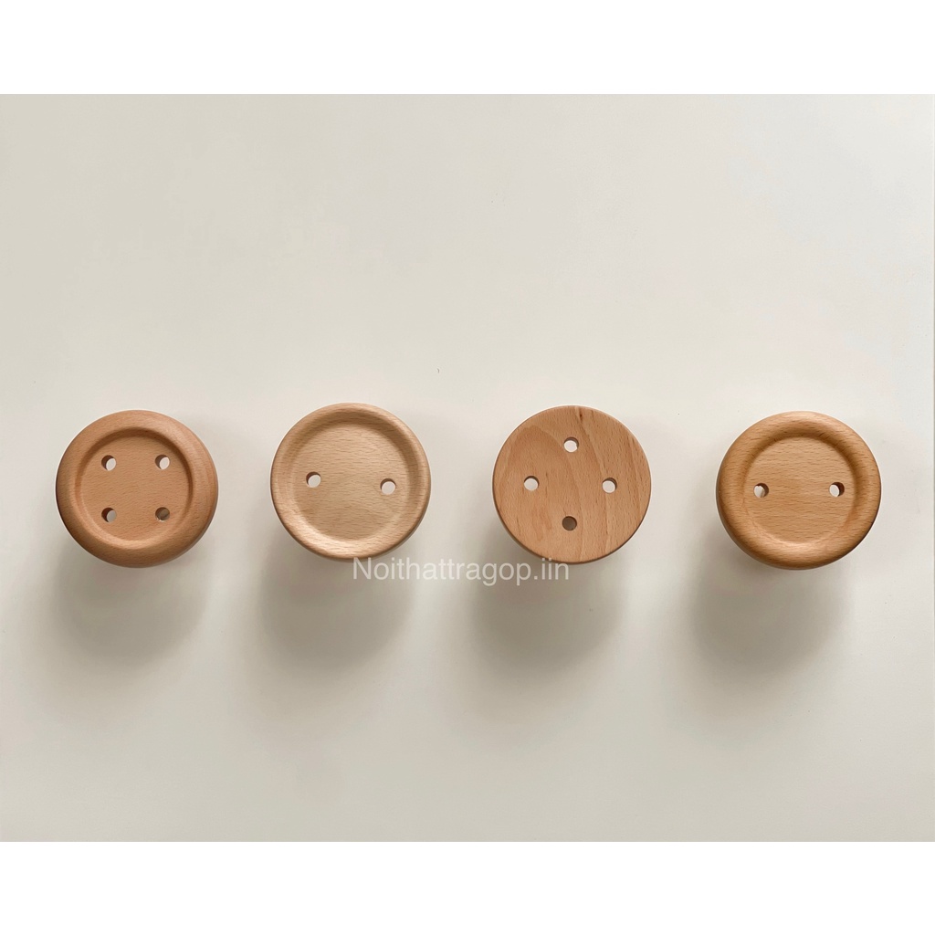 Nút gỗ treo tường