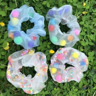 Cột tóc scrunchies pom pom