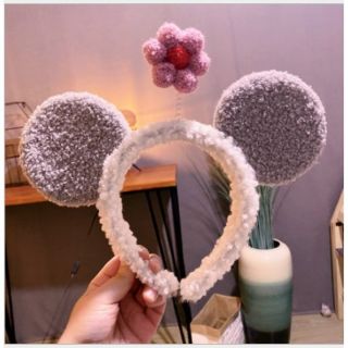 BĂNG ĐÔ GẤU VÀ HOA
