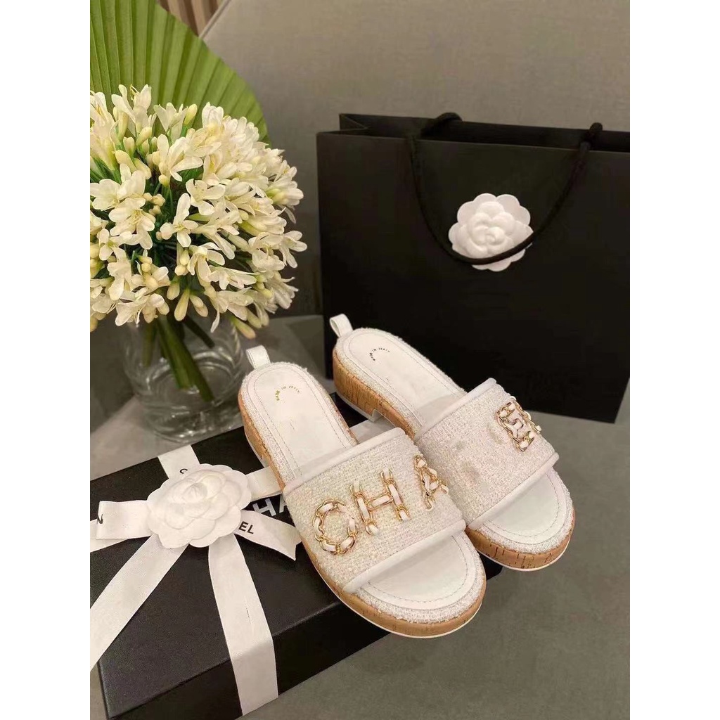 Dép Sandal Đế Dày Thêu Họa Tiết Phong Cách La Mã Thời Trang Xuân Hè 2020 Cho Nữ