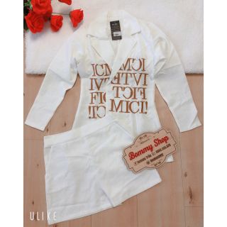 Sét áo cổ vest form dài thêu chữ phối quần đùi Hàng Thiết Kế