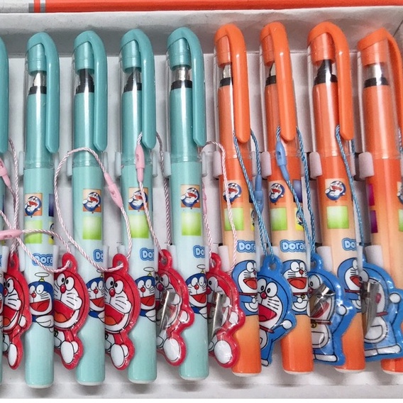 BÚT MÁY/ BÚT MỰC ĐIỂM 10 HÌNH DORAEMON LUYỆN VIẾT CHỮ ĐẸP 1702