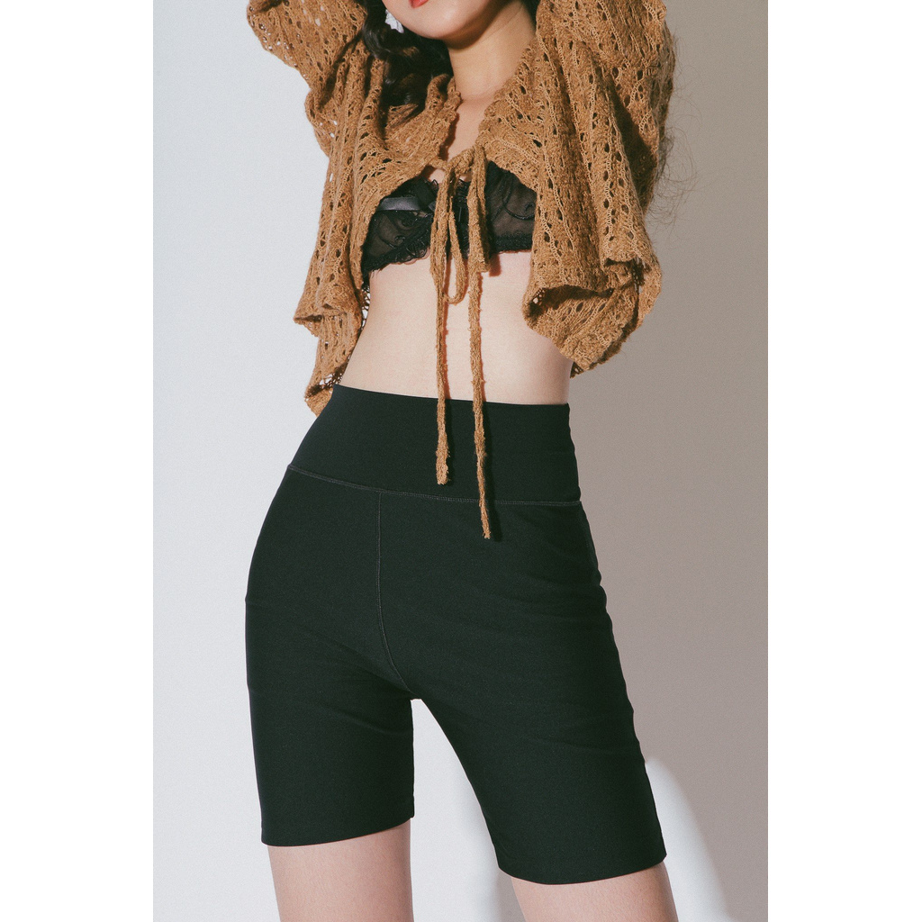 LIBÉ - Quần shorts ngắn vải màu đen