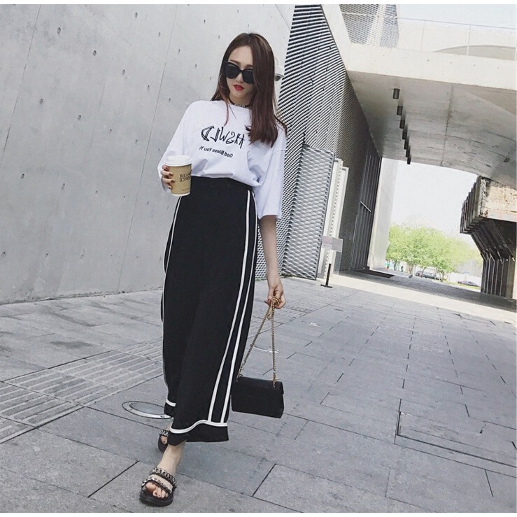 FREESHIP ĐƠN 99K_ Set Áo Thun + Quần Ống Rộng Kẻ Sọc Đơn Giản Cho Phái Nữ | BigBuy360 - bigbuy360.vn